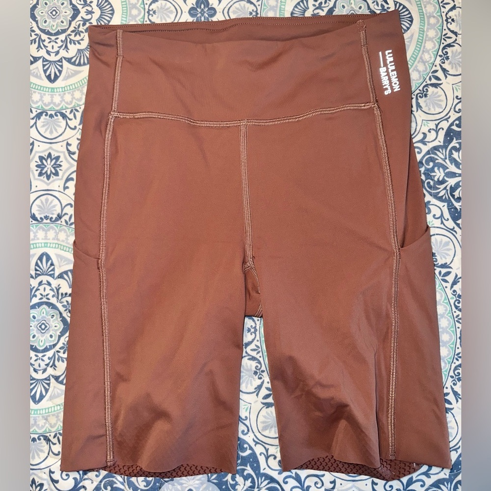Lululemon Barry’s biker shorts